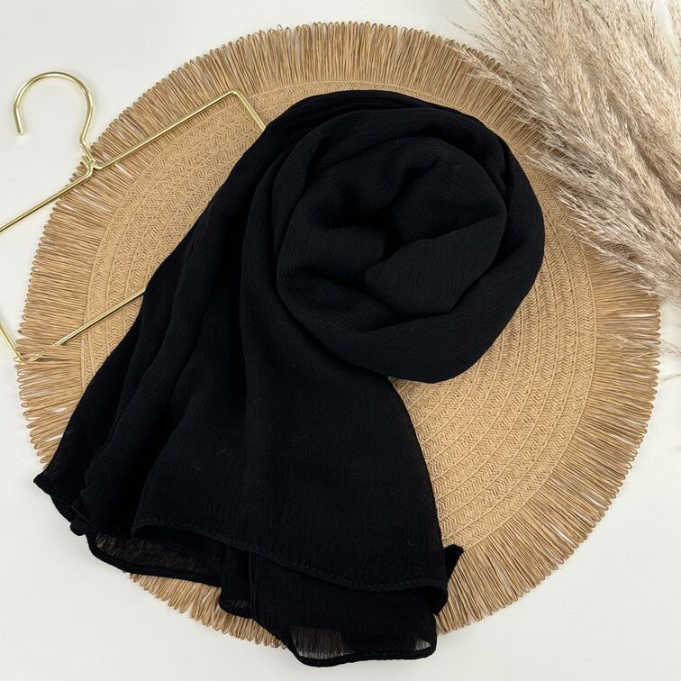 Rayon Crinkle Hijab in Black, soft and breathable with a lightweight drape, perfect for all-day comfort and versatile styling.